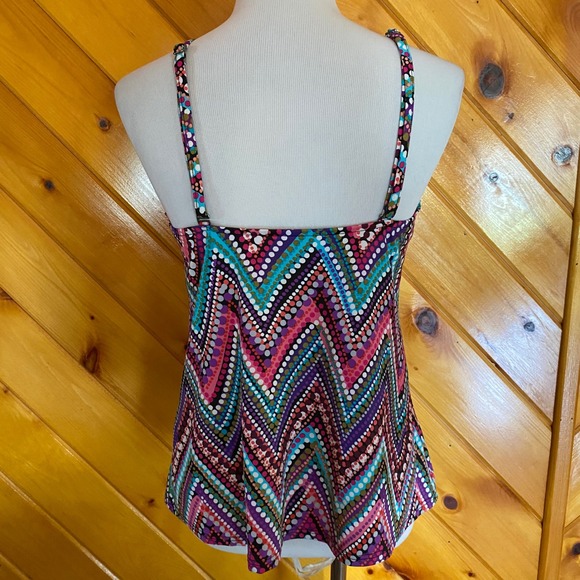 St. John's Bay High Neck Tankini Bikini Swim Top 14 Adjustable Straps Shelf Bra - Picture 4 of 7